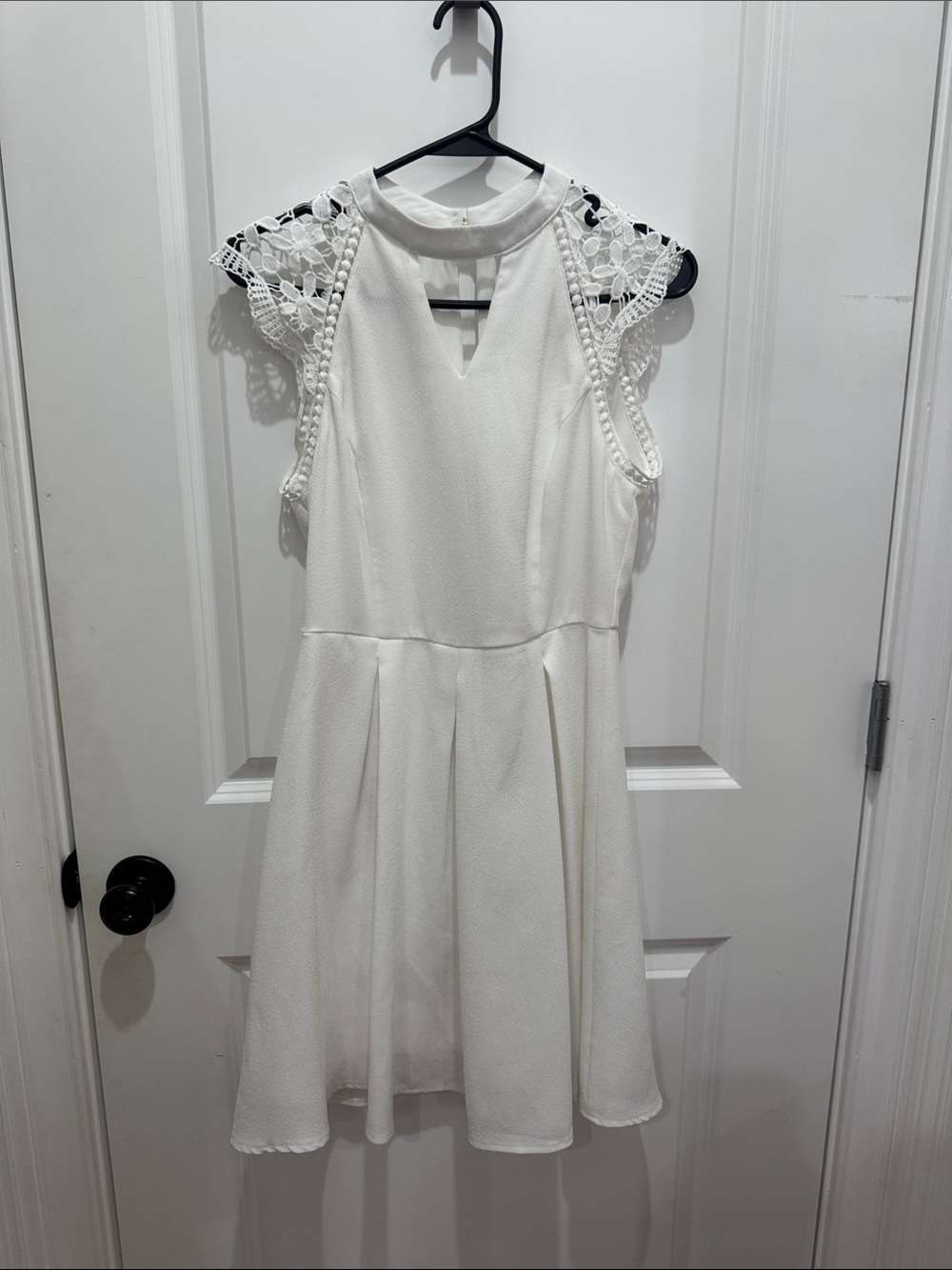 She + Sky White Crochet Sleeve Blouse